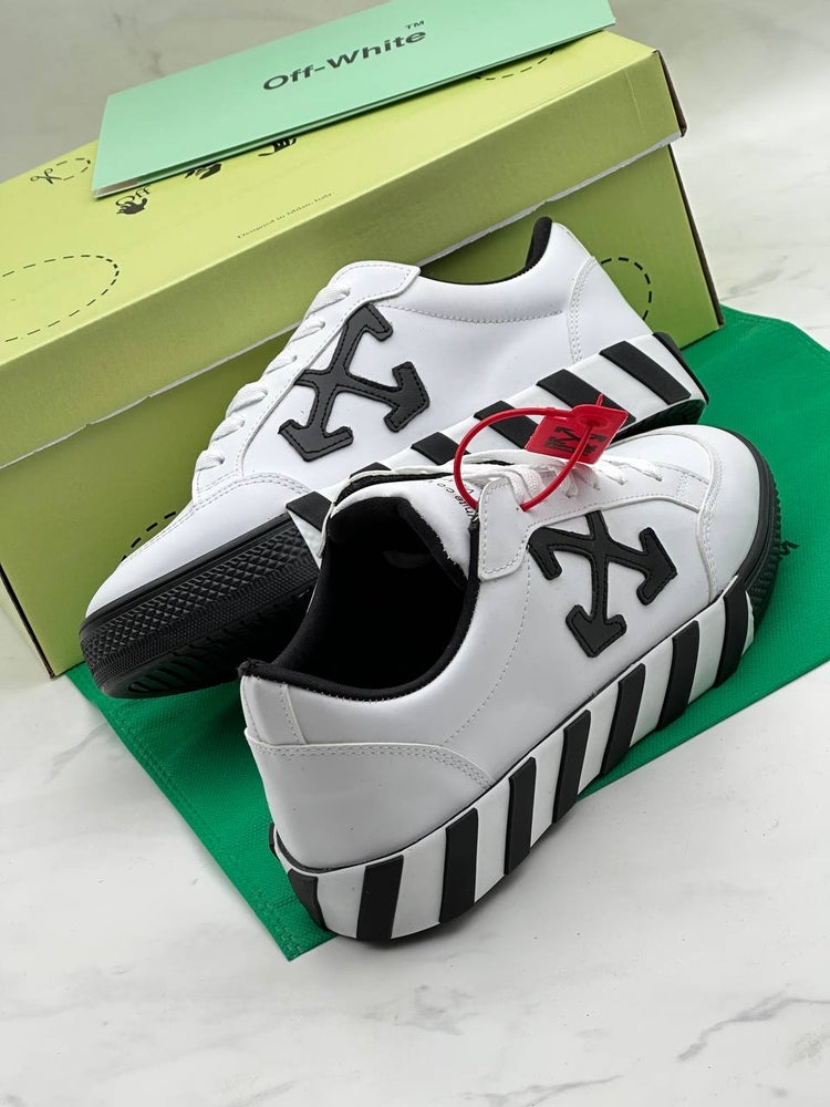 Off White Siyah Beyaz