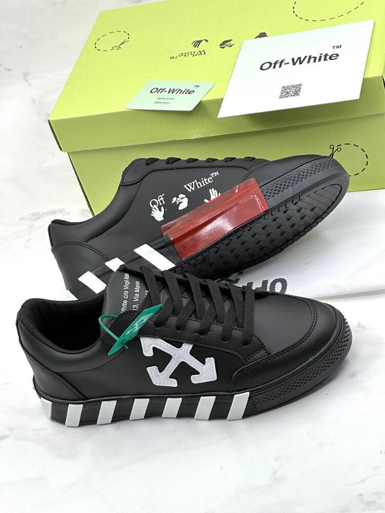 Off White Siyah